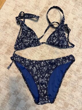 PacSun Navy and White Floral Triangle Bikini
